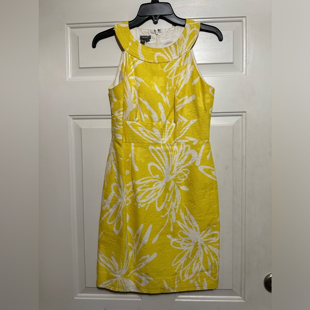 Muse yellow flower halter dress‎ size 4